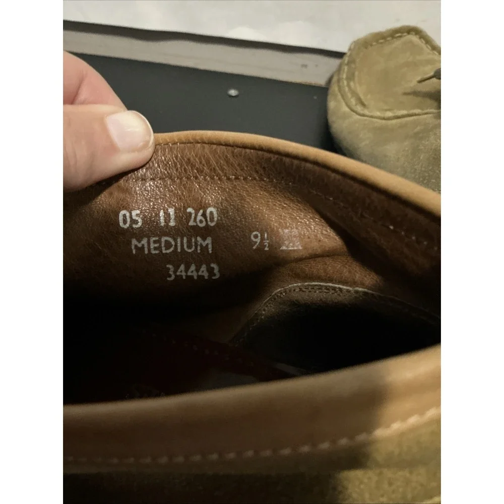 PADMORE & BARNES TAN SUEDE ORIGINAL BOOT SIZE US 9.5 Medium CREPE SOLE - HOLE